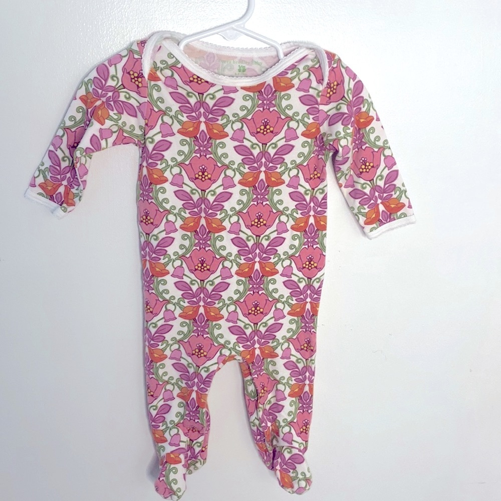 Vera Bradley Baby Girl's 6-9M One Piece Outfit Footie Pink/Green Floral Cotton.